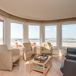 Wonderful 3Br Apartment With Sublime Seaviews